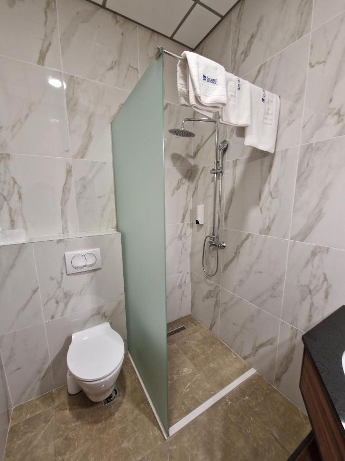 Motel Celebic Mitrovici  Dış mekan fotoğraf