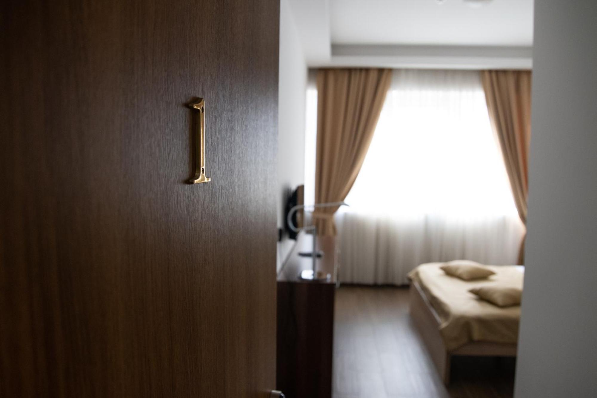 Motel Celebic Mitrovici  Dış mekan fotoğraf